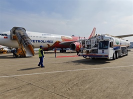 ​Vietnamese carrier operates 1st flights utilizing used cooking oil, agricultural by-products