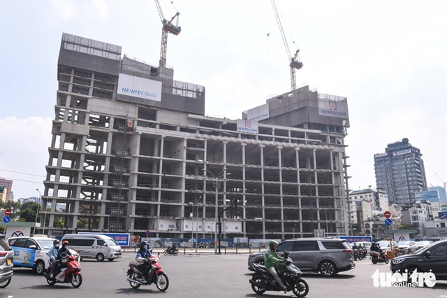 Work on the One Central HCM project in downtown Ho Chi Minh City delayed in late 2022. Photo: Quang Dinh / Tuoi Tre