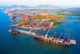 Việt Nam needs to accelerate seaport greening