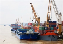 Việt Nam records $24.3 billion trade surplus in 11 months