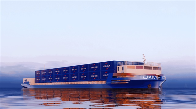 ​World’s third-largest shipping company to invest in Vietnam e-barge project