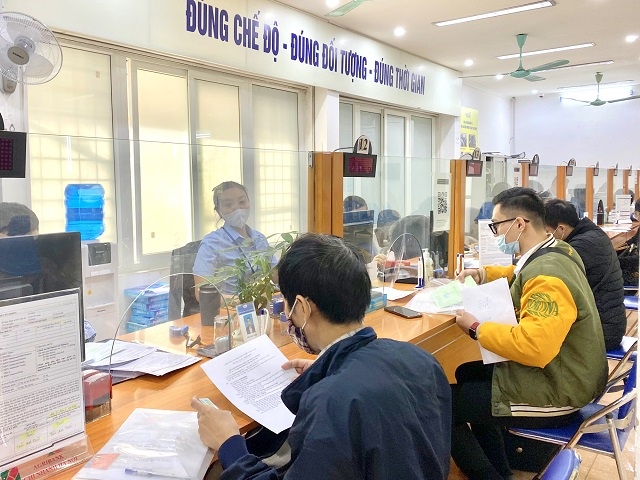 Tranh cãi về đề xuất: Người lao động bị sa thải có mất trợ cấp thất nghiệp?
