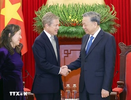 ​Vietnam will continue creating favorable conditions for foreign investors: Party General Secretary To Lam