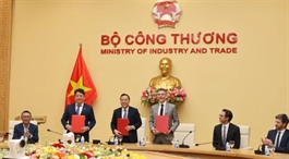 Phú Mỹ 2.2 power plant handed over to EVN