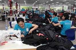 Việt Nam sets sight on 8% economic growth with drastic steps