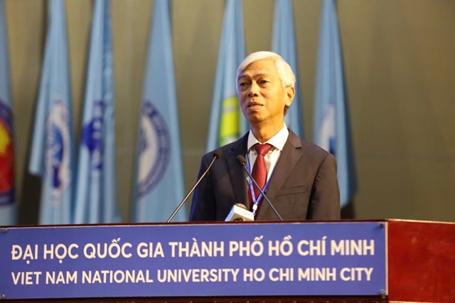 Vo Van Hoan, vice-chairman of the Ho Chi Minh City People’s Committee, addresses a seminar on semiconductor advanced packaging in Ho Chi Minh City, March 14, 2025. Photo: Khac Hieu