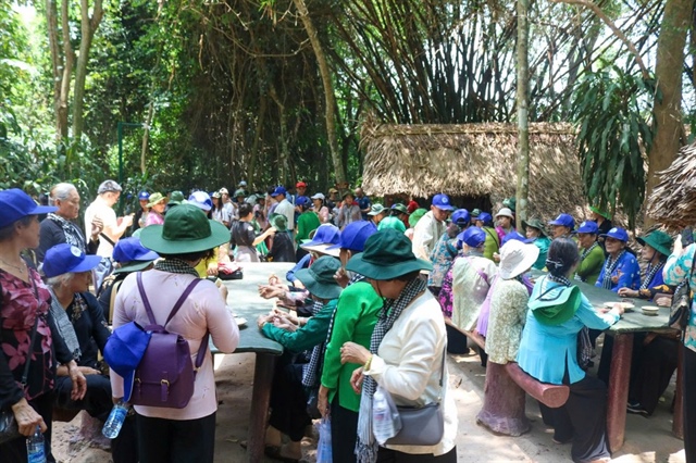 Nhu cầu du lịch hè, đặc biệt là các tour lễ 30-4 của người dân và du khách gia tăng.