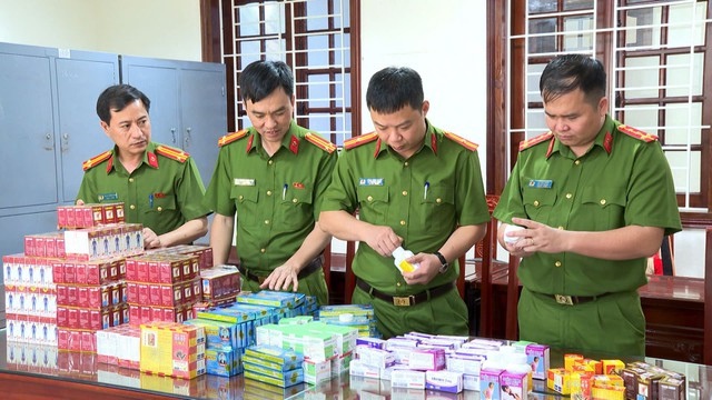Triệt phá đường dây sản xuất thuốc giả 'khủng' hàng trăm tỉ đồng- Ảnh 2.