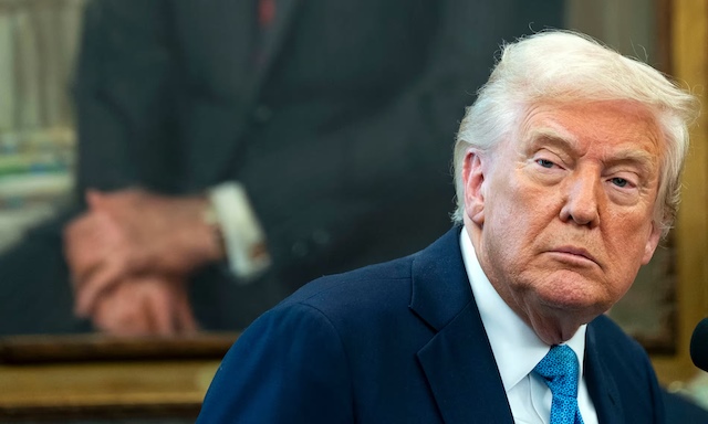 Trump nói thuế quan với Trung Quốc 'sẽ giảm đáng kể nhưng không về 0%' | Vietstock