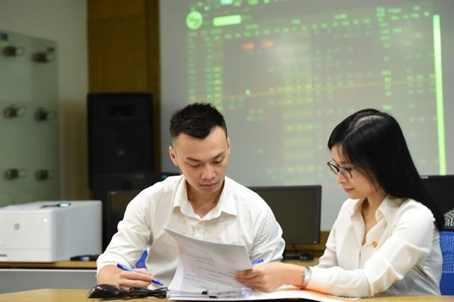Investment funds seize opportunities amid market correction