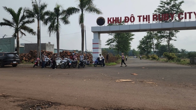 Hàng chục khách hàng tố cáo chủ đầu tư Khu đô thị Ruby City - Ảnh 1.