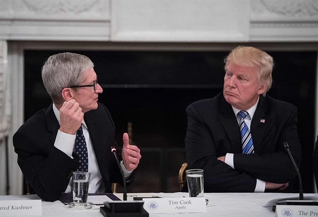 Ông Trump muốn Apple ngừng chuyển dịch sản xuất sang Ấn Độ | Vietstock