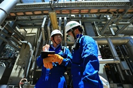 Dung Quất refinery helps ensure national defence with locally made military fuels