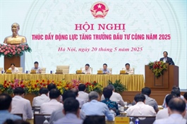 PM Chinh demands full public investment disbursement for 2025