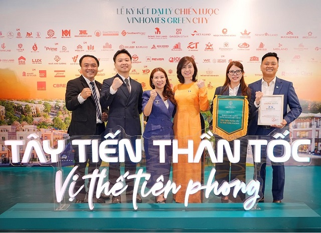 Khai Hoan Land pioneers in accompanying Vinhomes investor to open up a journey of prosperity in West CBD
