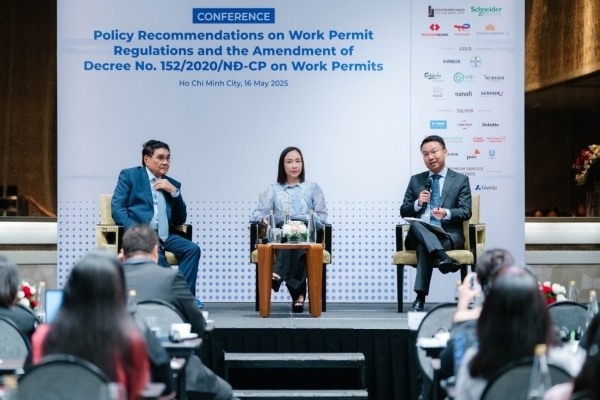 EuroCham seeks solutions to work permits
