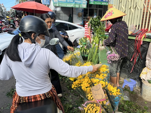 Giá hoa tăng nhẹ so với ngày thường.