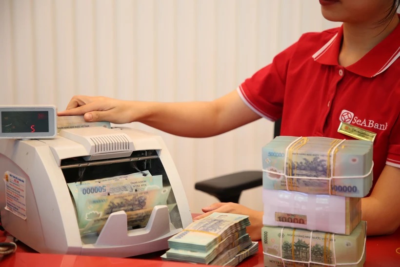 Banks reduce interest rates to support enterprises