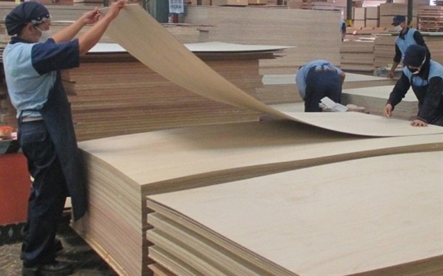 The US investigates Vietnamese plywood
