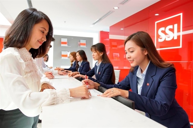 VN-Index rebounds slightly as foreign investors return amid upgrade hopes