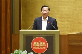 Draft resolution on establishment of int'l financial centre in Việt Nam presented to parliament