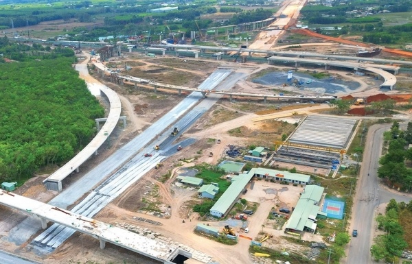 Private investors keen to hop on board transport ventures