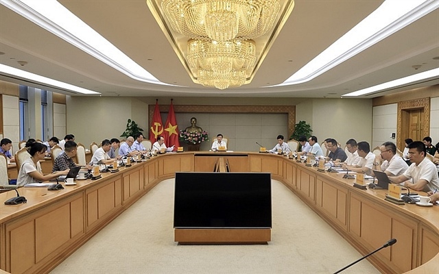 Deputy Prime Minister Tran Hong Ha chaired a meeting. Photo: VGP