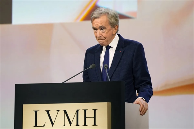 "Ông hoàng" hàng xa xỉ Bernard Arnault đối mặt khủng hoảng lớn nhất trong 36 năm lãnh đạo LVMH