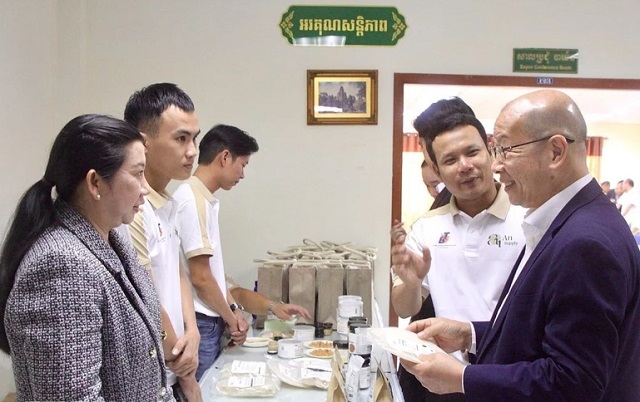 Việt Nam và Campuchia thúc đẩy hợp tác thương mại