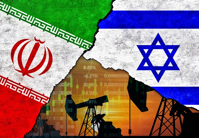 Giá dầu có thể vọt lên 100 USD/thùng khi Mỹ tham chiến Iran-Israel