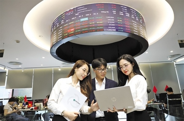 Low valuations of bank stocks offer room for recovery