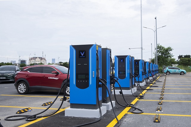 V-Green khai trương trạm sạc siêu nhanh lớn nhất Hà Nội với 42 trụ sạc, 84 xe có thể sạc cùng lúc