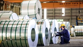 Steel trading businesses struggle as industry giants return