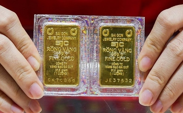 Giá vàng SJC giữ ổn định quanh 119,5 triệu đồng, tỷ giá trung tâm đi xuống