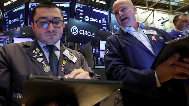 S&P 500 đi ngang, nhóm công nghệ tăng mạnh