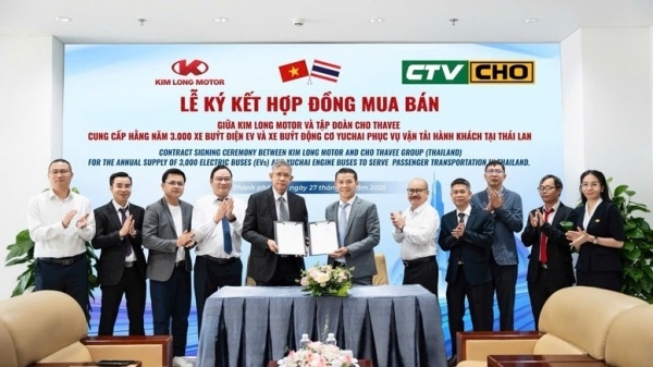 Kim Long Motor signs landmark bus export deal