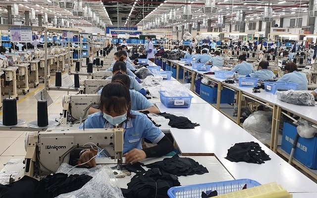 PMI tháng 6/2025: Số lượng đơn đặt hàng xuất khẩu mới giảm mạnh nhất trong hơn hai năm