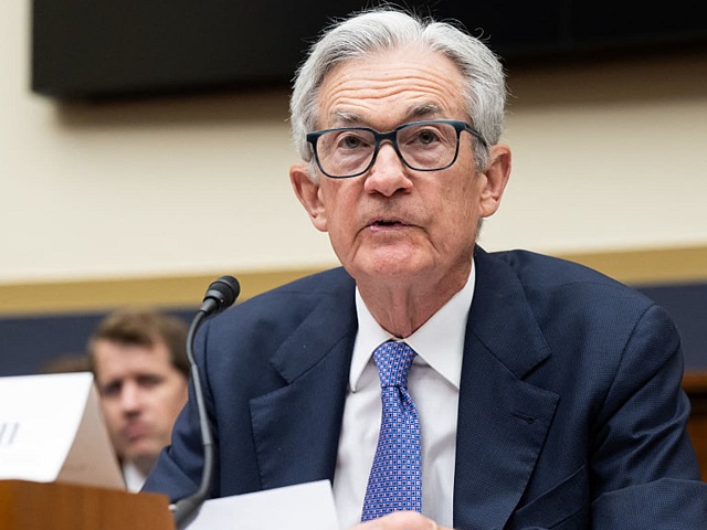 Chủ tịch Fed: Lẽ ra đã cắt giảm lãi suất nếu không vì thuế quan