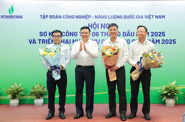 “Quản trị tốt Kế hoạch Quản trị”: BSR đạt doanh thu hơn 69,000 tỷ đồng, lợi nhuận vượt 93% kế hoạch trong 6 tháng đầu năm 2025