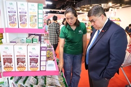 Event seeking to bring Vietnamese goods into Thai retail system opens