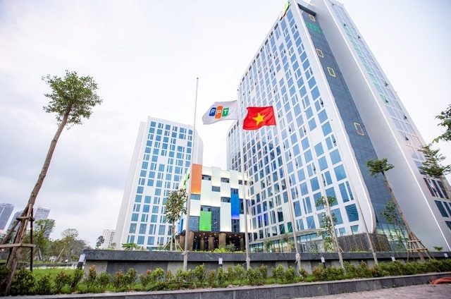 VN-Index sets new high, approaching 1,390-point level
