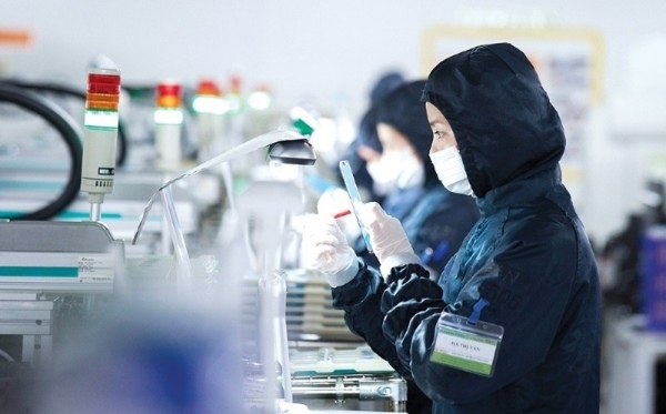 Strong industrial performance fuels economic momentum amid headwinds
