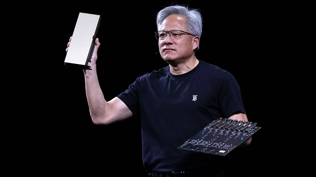 CEO Nvidia bán hơn 36 triệu USD cổ phiếu, vượt mặt Warren Buffett về tài sản ròng