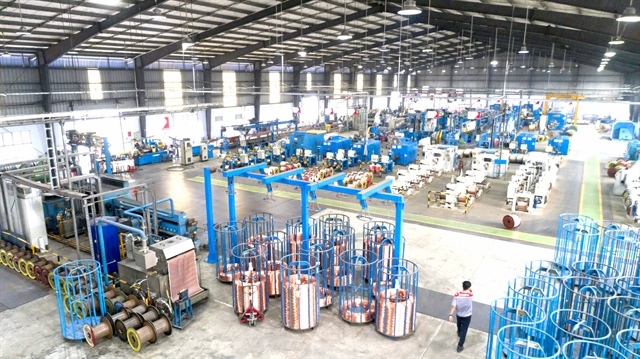 Strong selling force causes VN-Index to finish lower