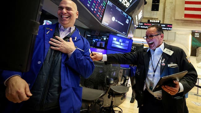 S&P 500 lập kỷ lục mới sau loạt báo cáo lợi nhuận tích cực