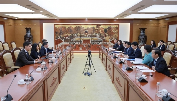 Vietnam ready to reform and improve stock market
