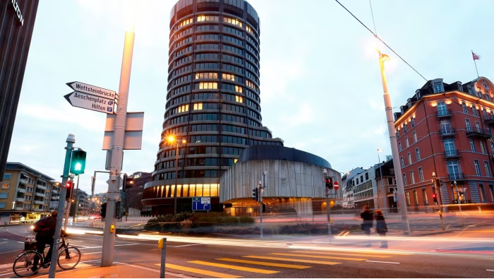 Stablecoin and central banks