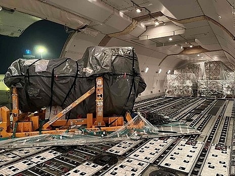 Cathay Cargo specialised solutions embrace Vietnam high-tech industries
