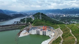 Hoa Binh Hydropower Plant on track to complete expansion on schedule