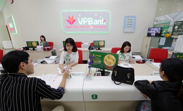 Market kicks off week on high note as VN-Index hits historic peak